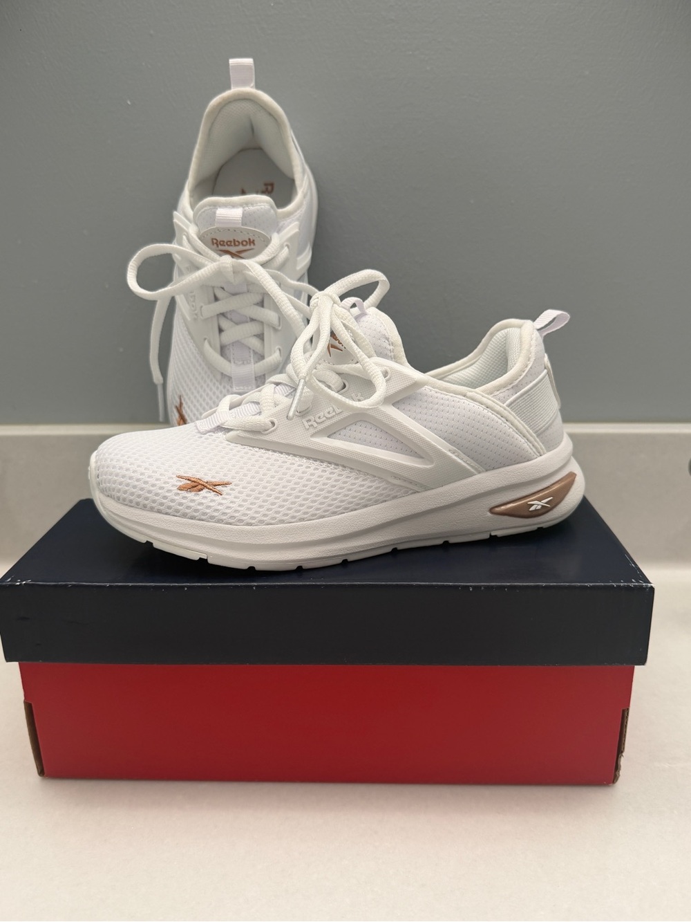 Reebok Zome Flare Girls Sneakers Size 1 Little Kid White Rose Gold Mesh w/ Box